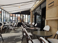 Atmosphère du Restaurant La Crêperie de la Gare à Sartrouville - n°3