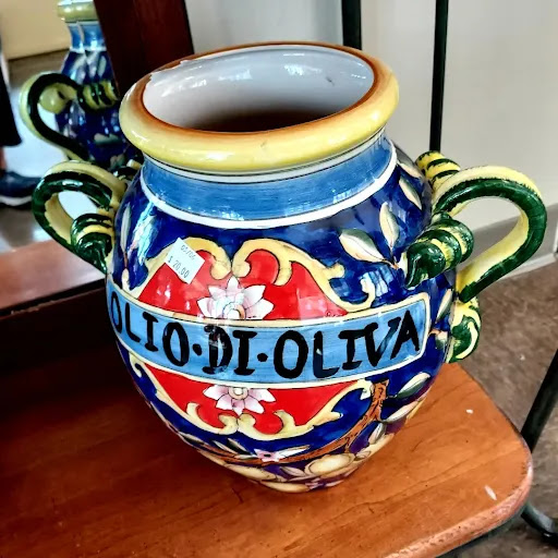 Thrift Store «Beverly Bootstraps Thrift Shop», reviews and photos, 198 Rantoul St, Beverly, MA 01915, USA