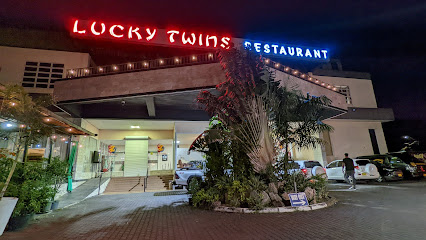 Lucky Twins Restaurant - RRH3+366, Riekelaan, Paramaribo, Suriname