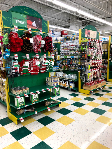 Pet Supply Store «Pet Supplies Plus», reviews and photos, 5092 Mayfield Rd, Lyndhurst, OH 44124, USA