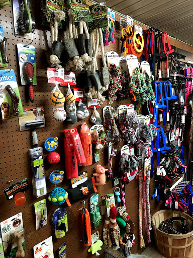 Animal Feed Store «Mid-County Farm & Feed Supply», reviews and photos, 128 S Twin City Hwy, Nederland, TX 77627, USA