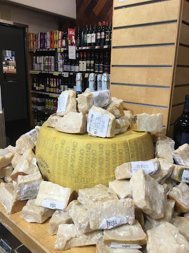 Grocery Store «Whole Foods Market», reviews and photos, 3000 Telegraph Ave, Berkeley, CA 94705, USA