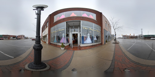 The Perfect Dress, 2710 W Jefferson, Trenton, MI 48183, USA, 