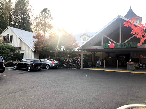 Grocery Store «Holiday Market», reviews and photos, 16981 Placer Hills Rd # A8, Meadow Vista, CA 95722, USA