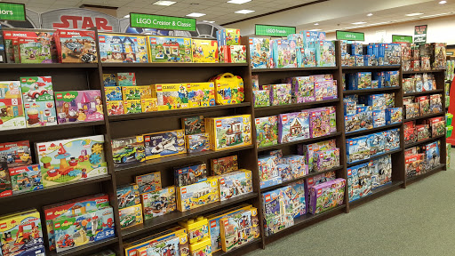 Book Store «Barnes & Noble», reviews and photos, 4325 24th Ave, Fort Gratiot Twp, MI 48059, USA