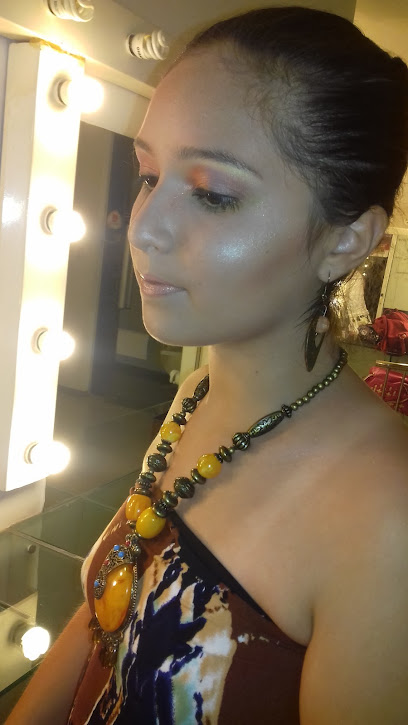 Maquilladora profesional Gise Alvarado