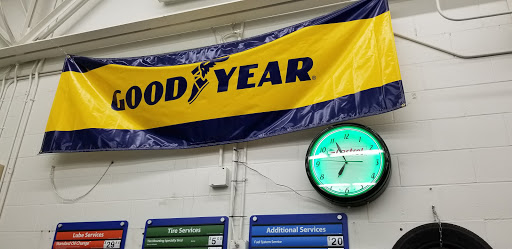 Tire Shop «Walmart Tires & Auto Parts», reviews and photos, 9451 Dunkirk Ln N, Maple Grove, MN 55311, USA