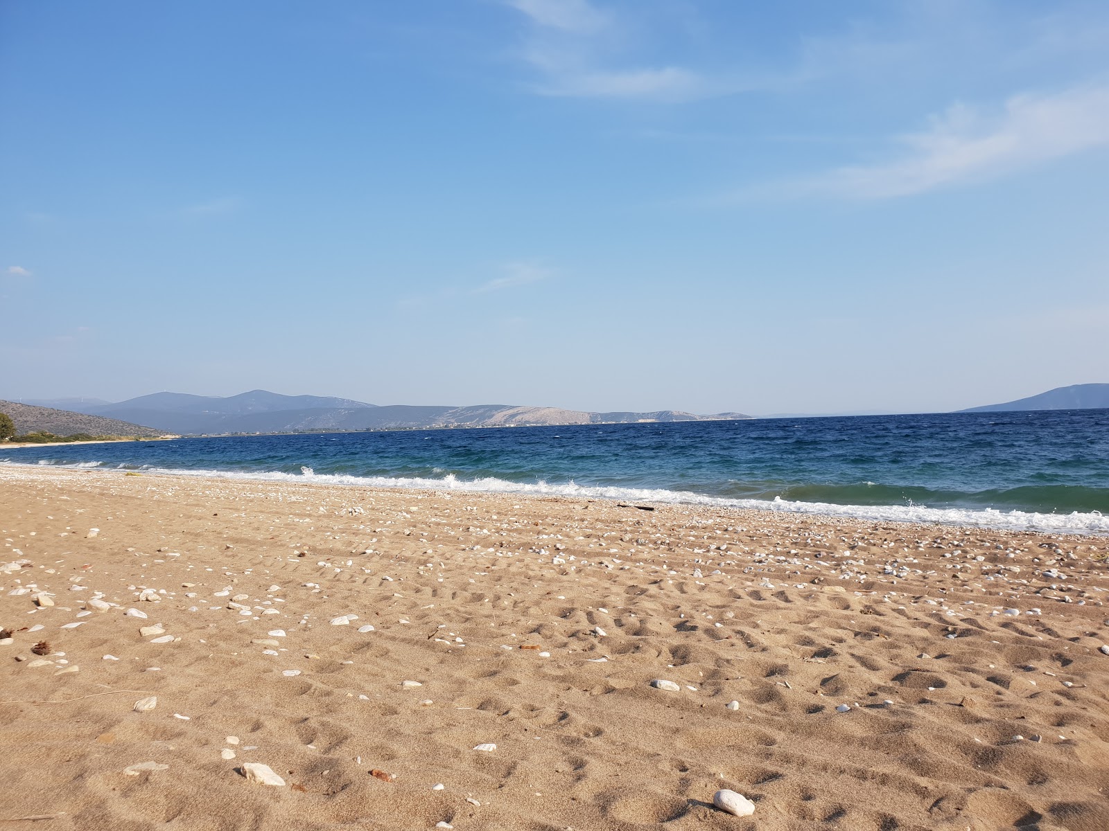 Kantia beach'in fotoğrafı çok temiz temizlik seviyesi ile