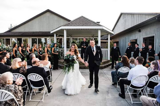 Golf Course «Chenoweth Golf Course & Banquet Facility», reviews and photos, 3087 Chenoweth Rd, Akron, OH 44312, USA