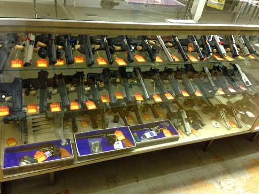 Gun Shop «Bama Pawn & Gun», reviews and photos, 305 Beltline Rd, Decatur, AL 35601, USA