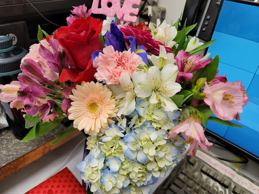 Florist «Flowerama Florist: Westerville», reviews and photos, 635 S State St, Westerville, OH 43081, USA