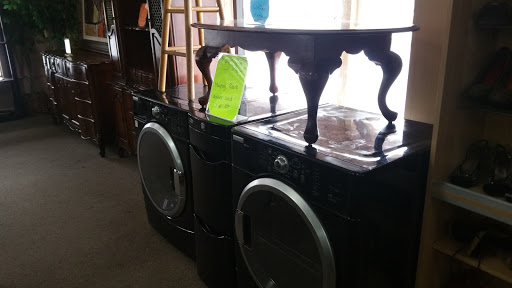 Thrift Store «M&M Thrift And Salvage», reviews and photos, 1517 Lucky St, Griffin, GA 30223, USA