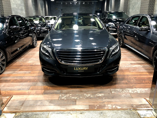 المركبات الفارهة 