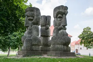 Sculpture "Lithuanian Ballad" image