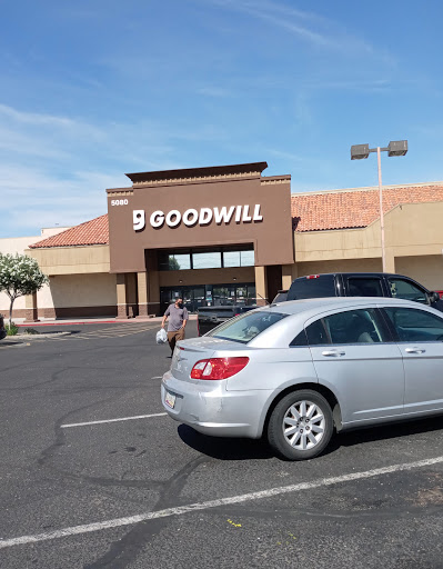 Thrift Store «51st & Olive Goodwill Retail Store & Donation Center», reviews and photos