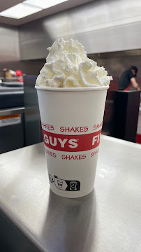 Milk-shake du Restaurant de hamburgers Five Guys Dijon Toison d'Or - n°5