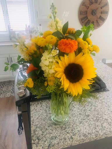 Florist «Up-Towne Flowers & Gift Shoppe», reviews and photos, 2145 W Dublin Granville Rd, Worthington, OH 43085, USA