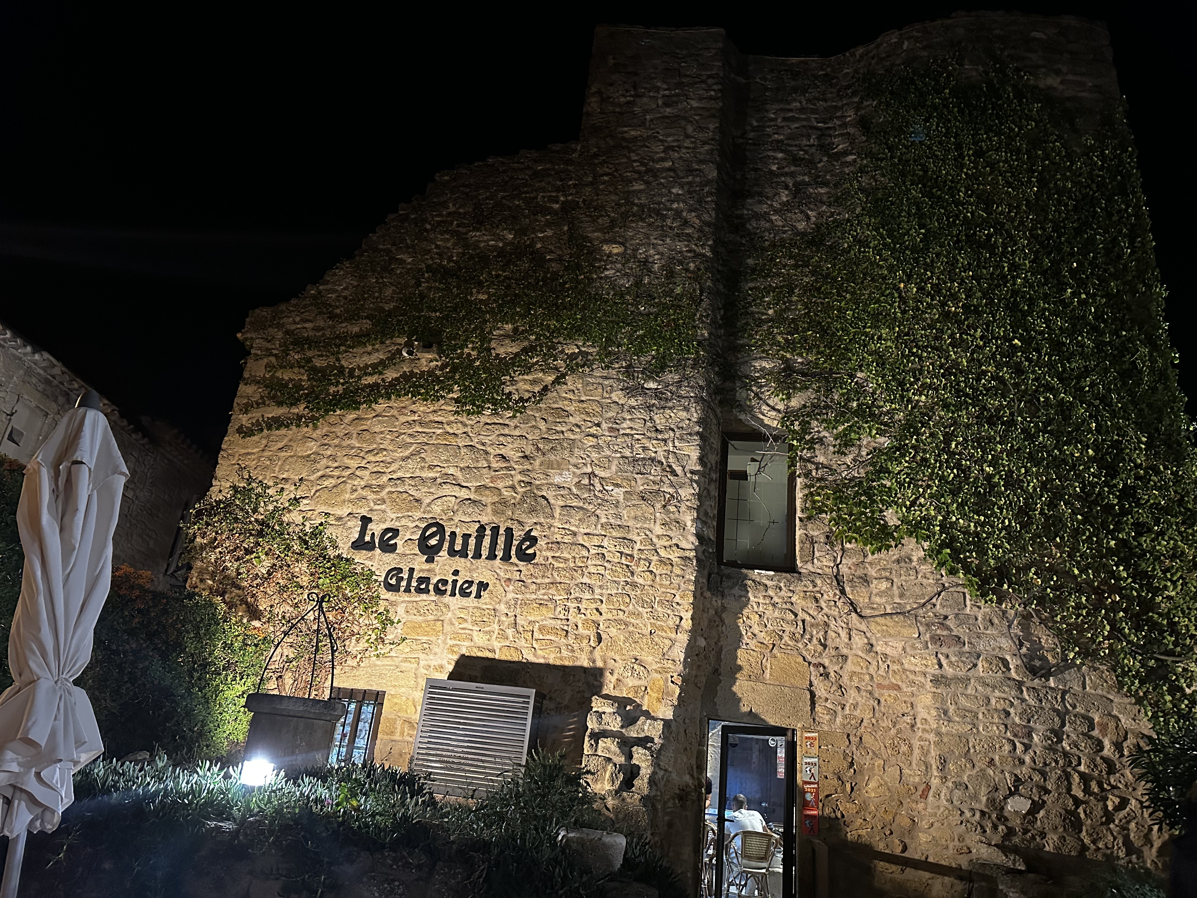 Photo n° 2 de l'avis de Kamis,. fait le 04/09/2023 à 17:40