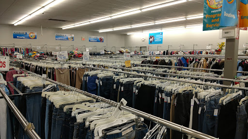 Thrift Store «Oakley Goodwill Store», reviews and photos, 3080 Markbreit Ave, Cincinnati, OH 45209, USA