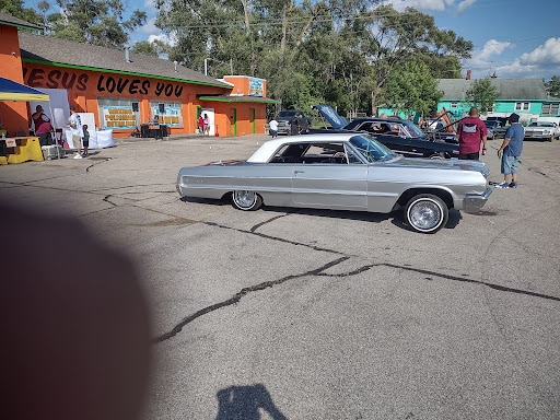 Drive Thru Hand Car Wash en Saginaw