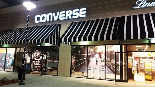 Shopping Mall «The Lake Buena Vista Factory Stores», reviews and photos, 15657 S Apopka Vineland Rd, Orlando, FL 32821, USA