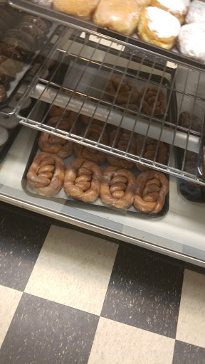 Donut Shop «Stan the Donut Man», reviews and photos, 1441 Wilmington Ave, Dayton, OH 45420, USA