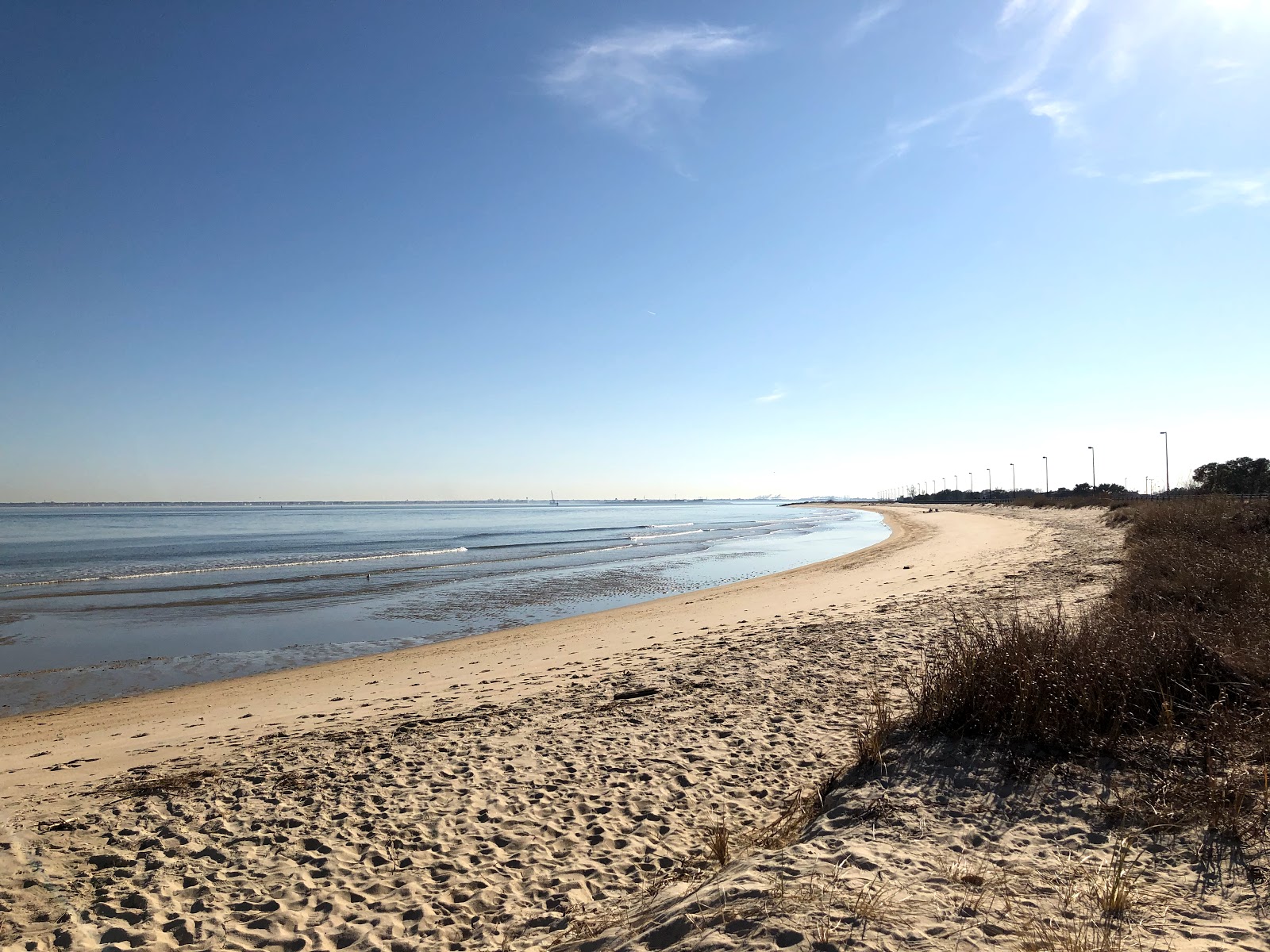 Outlook beach的照片 带有宽敞的海岸