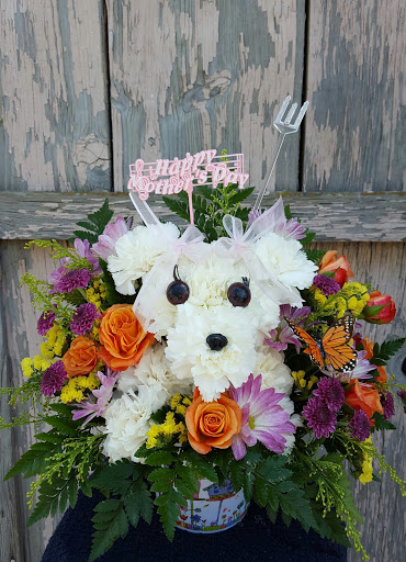 Florist «Little Flower Shop», reviews and photos, 616 High St, Delano, CA 93215, USA