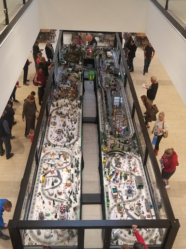 Shopping Mall «The Shops At Kenilworth», reviews and photos, 800 Kenilworth Dr, Towson, MD 21204, USA