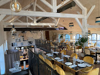 Atmosphère du Restaurant Relais de la Croix Blanche à Ferney-Voltaire - n°2