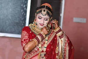 Naina Beauty Parlour image