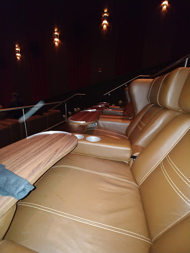 Movie Theater «Cobb Liberty Luxury 15 & Cinébistro», reviews and photos, 7514 Bales St, Liberty Township, OH 45069, USA