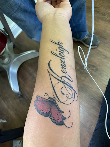 Explore sunflower and roses tattoo ideas, creative tattoo ideas in Hattiesburg, available at Hattiesburg Tattoo