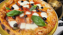Pizza du Restaurant Capri Saint-Honoré à Paris - n°3