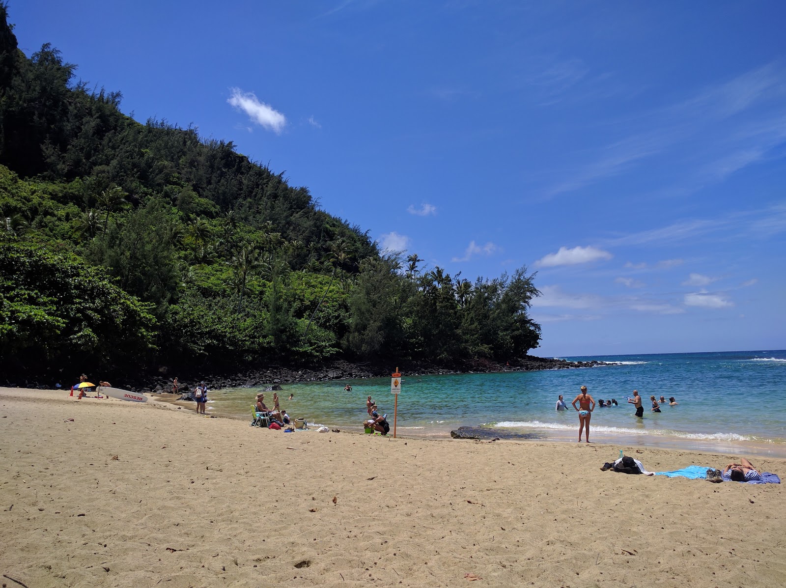 Foto de Ke'e Beach e sua bela paisagem