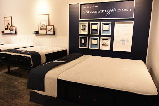 Furniture Store «Slumberland Furniture», reviews and photos, 4390 Dodge St, Dubuque, IA 52003, USA