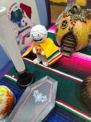 Ice Cream Shop «La Michoacana Premium Pilsen», reviews and photos, 1855 S Blue Island Ave, Chicago, IL 60608, USA