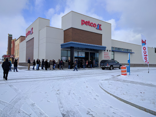 Petco Animal Supplies, 178 Township Blvd, Camillus, NY 13031, USA, 