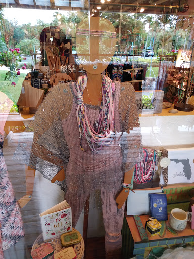 Shopping Mall «Periwinkle Place», reviews and photos, 2075 Periwinkle Way, Sanibel, FL 33957, USA