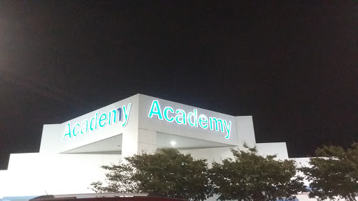 Sporting Goods Store «Academy Sports + Outdoors», reviews and photos, 1351 S Interstate Hwy 35, Round Rock, TX 78664, USA