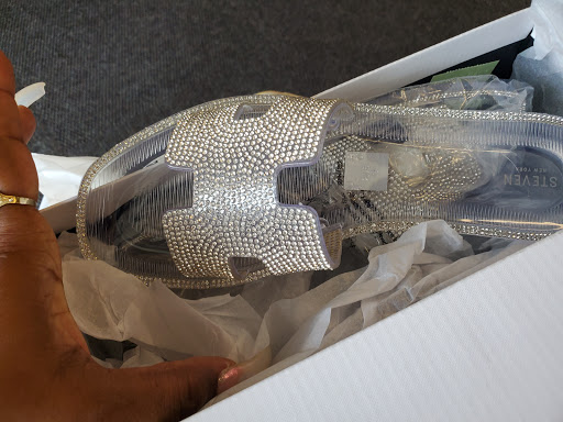 Shoe Store «DSW Designer Shoe Warehouse», reviews and photos, 2601 Plainfield Rd b, Joliet, IL 60435, USA