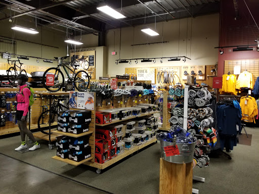 Camping Store «REI», reviews and photos, 7777 Edinger Ave #138, Huntington Beach, CA 92647, USA