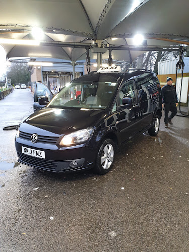 Roni's Car Wash - Milton Keynes