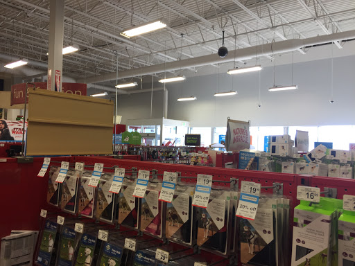 Pet Supply Store «Petco Animal Supplies», reviews and photos, 3731 Gateway Dr, Eau Claire, WI 54701, USA