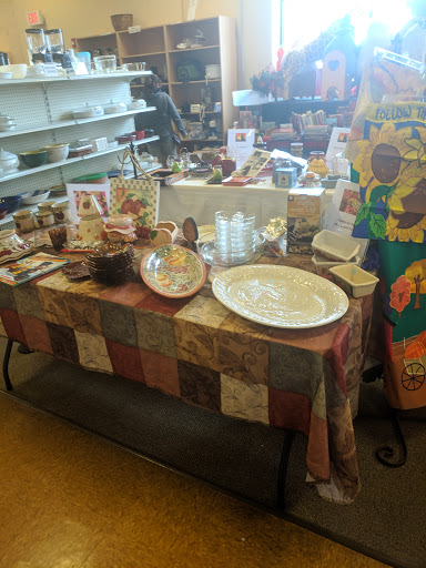 Thrift Store «ditto Upscale Resale of NJ», reviews and photos, 965 Belmont Ave, North Haledon, NJ 07508, USA