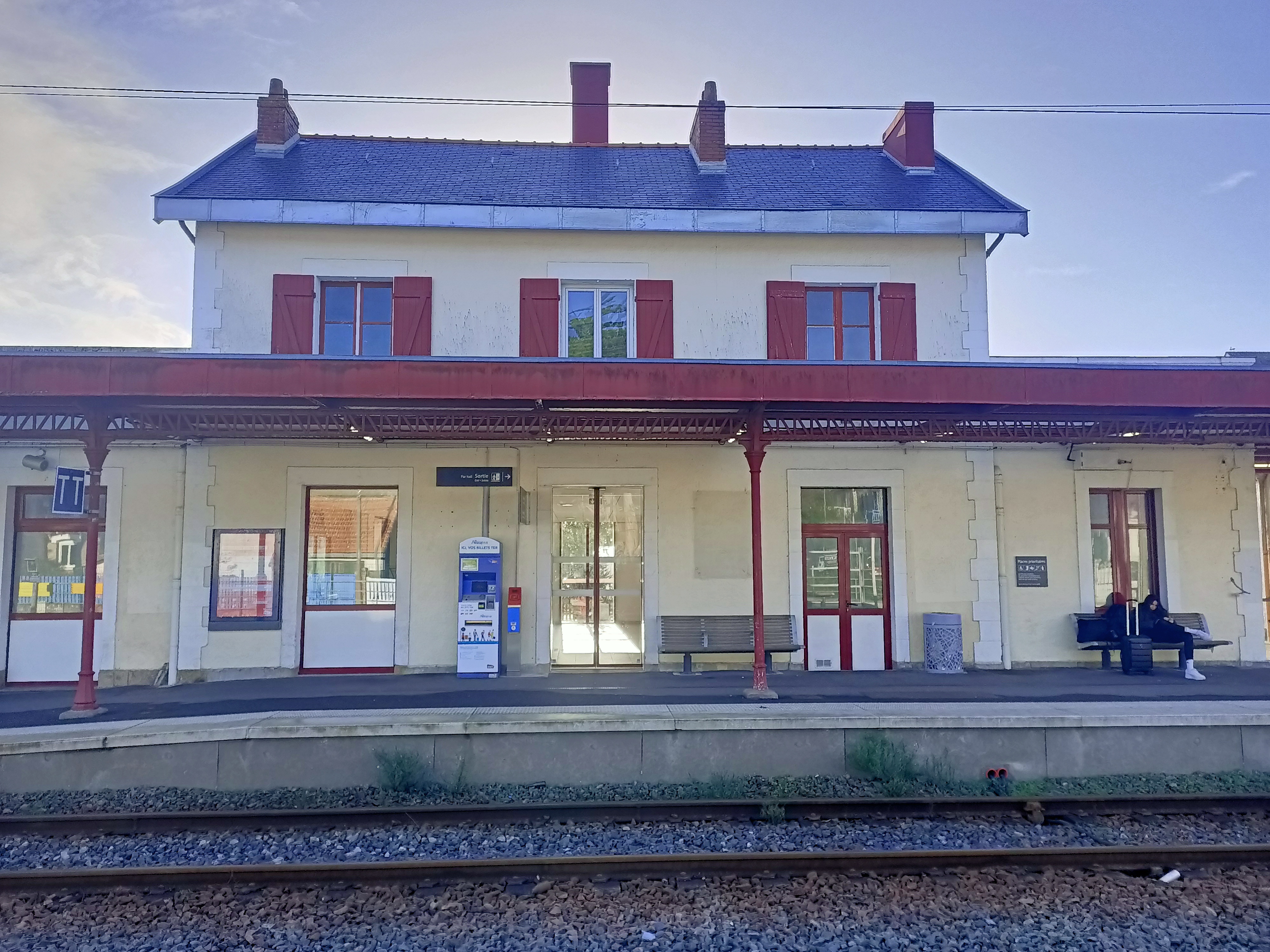 Photo n° 1 de l'avis de soelwinlwin.i fait le 29/12/2022 à 13:25