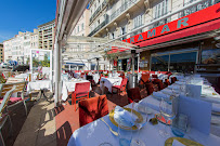 Atmosphère du Restaurant français Le Miramar à Marseille - n°2