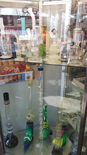 Tobacco Shop «Little Canada Smoke Shop & Specialties LLC», reviews and photos, 37 Little Canada Rd E, St Paul, MN 55117, USA