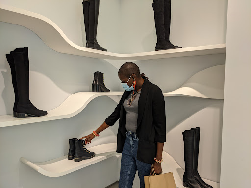 Shoe Store «Stuart Weitzman», reviews and photos, 199 Boylston St, Chestnut Hill, MA 02467, USA