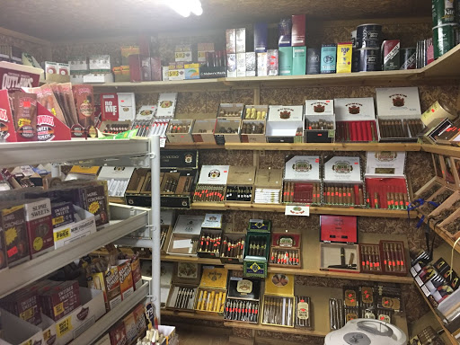 Tobacco Shop «Stateline Tobacco. Richmond IL», reviews and photos, 11519 US-12, Richmond, IL 60071, USA